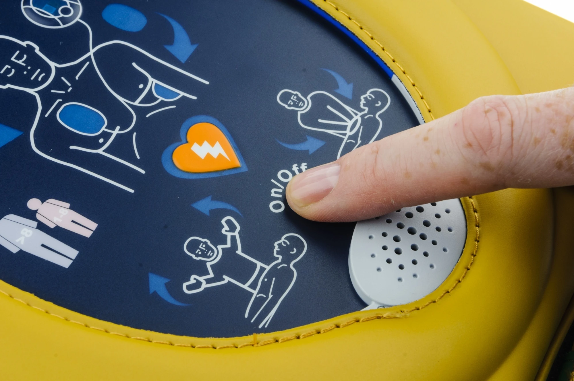 Utilizzo e formazione dei defibrillatori nei luoghi di lavoro
